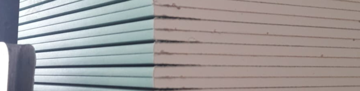 Moisture resistant plasterboard